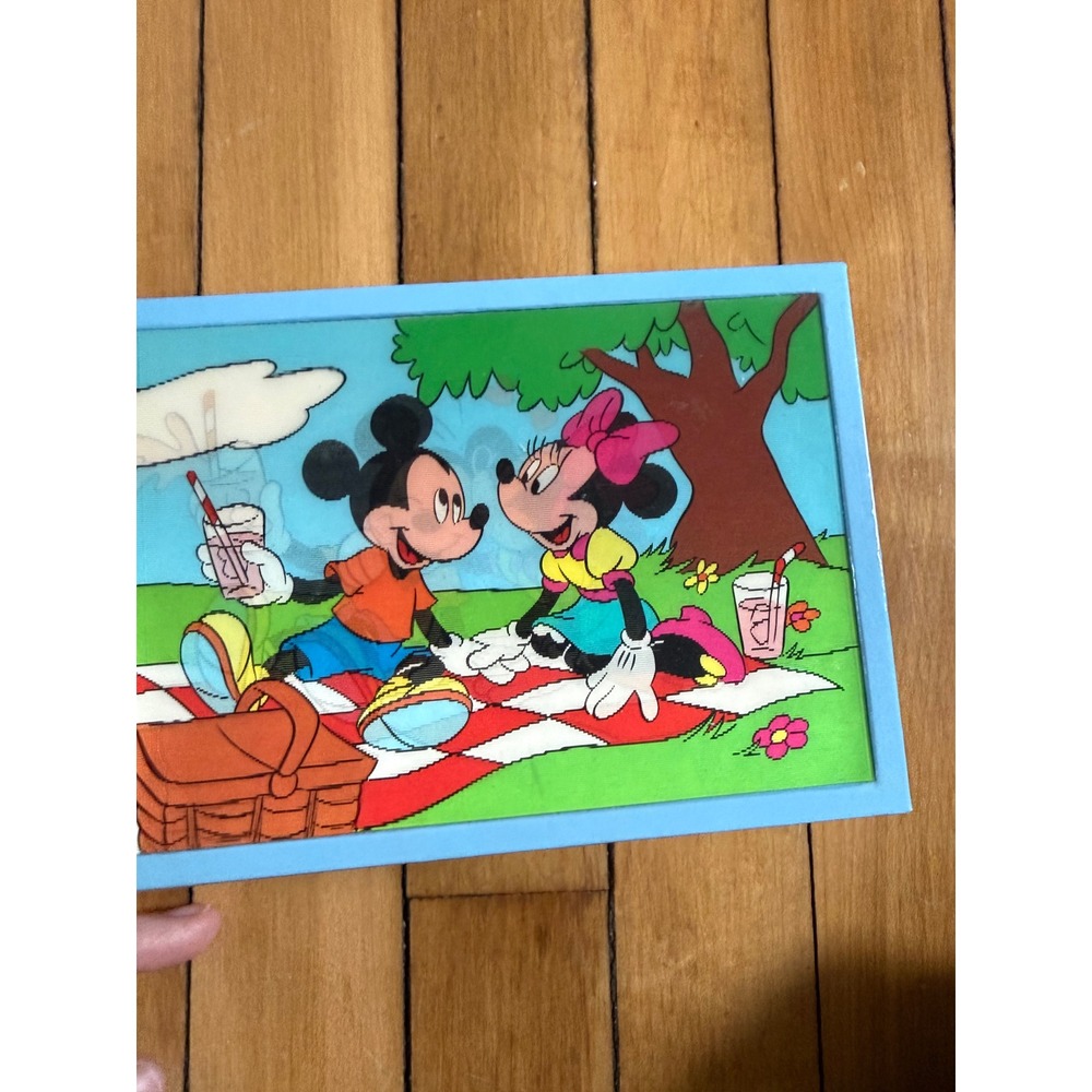 Mickey & Co. x Linden musical jewlery box Mickey & Minnie holographic - Picture 3 of 7